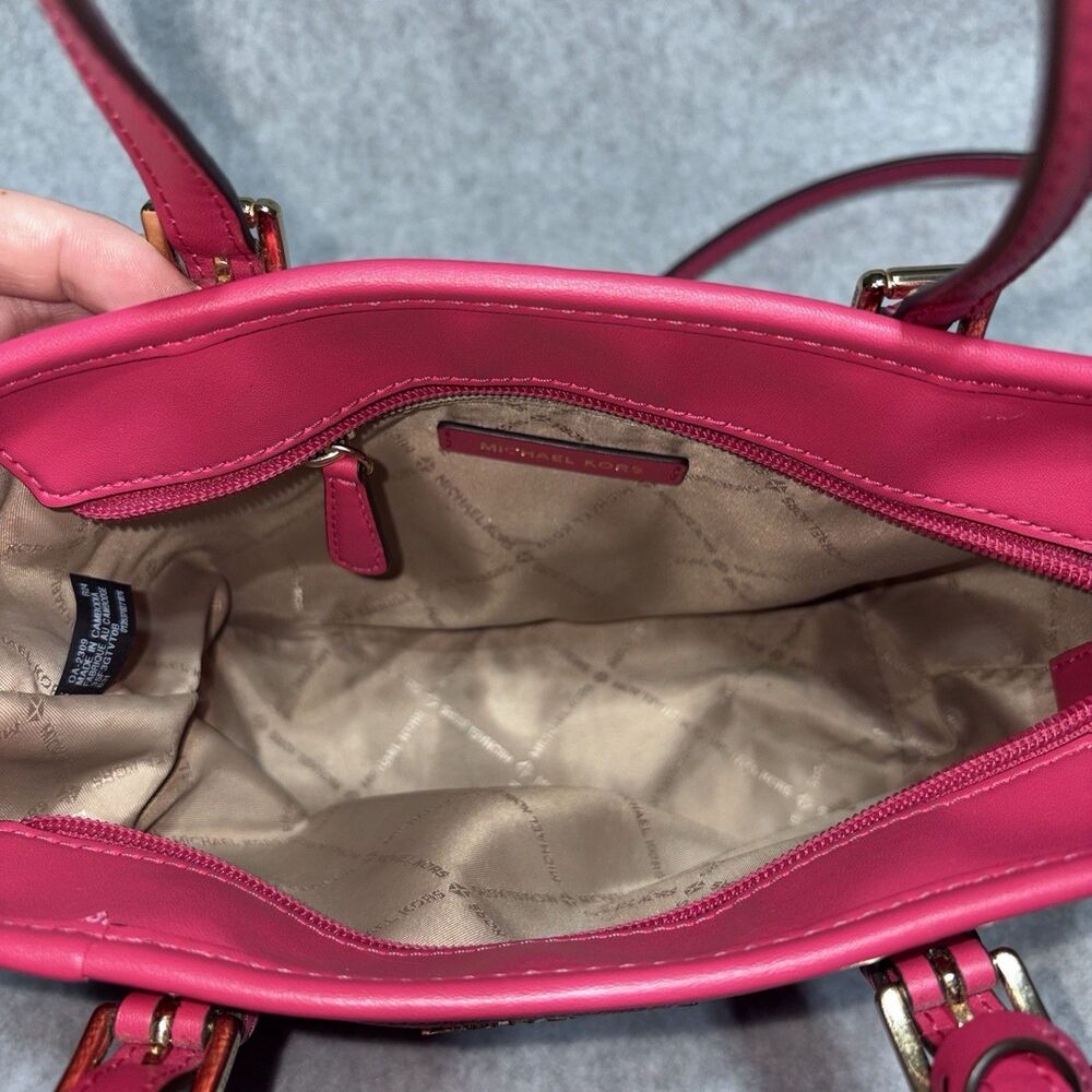 Michael Kors XS Carry All Jet Set Travel Tote ELECTRIC PINK MK GUC Crossbody - Picture 10 of 10